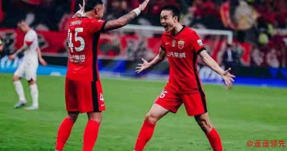 中超-刘若钒梅开二度 上海海港主场战胜云南玉昆